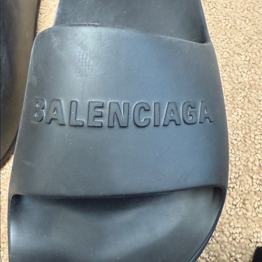 Balenciaga Matte Black Slides - Picture 2 of 7